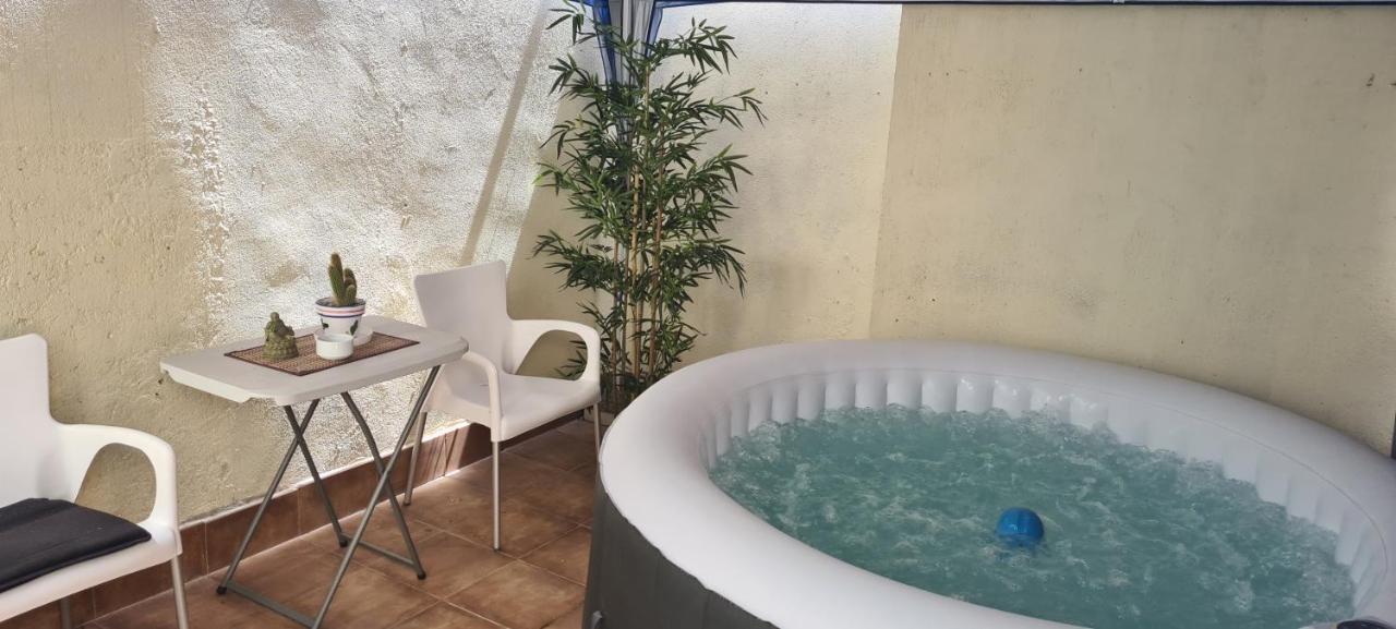 Ggg Hotell Alcalá de Henares Eksteriør bilde