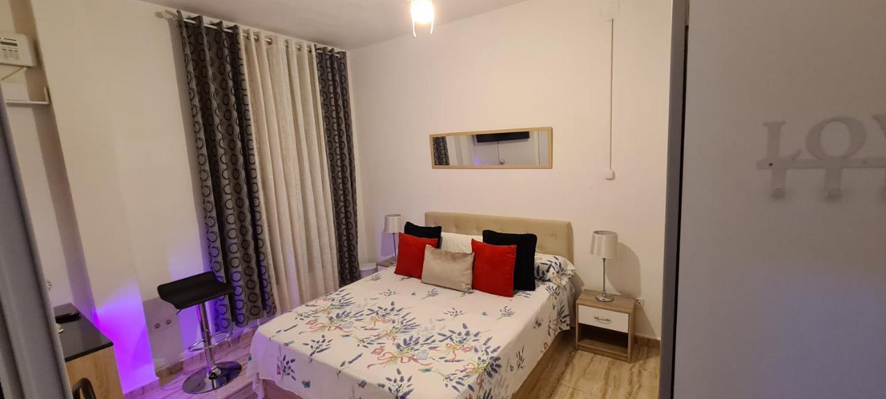 Ggg Hotell Alcalá de Henares Eksteriør bilde
