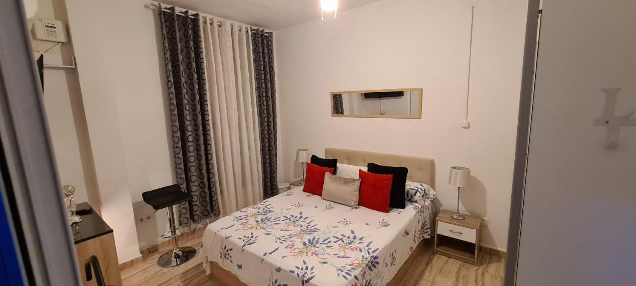 Ggg Hotell Alcalá de Henares Eksteriør bilde